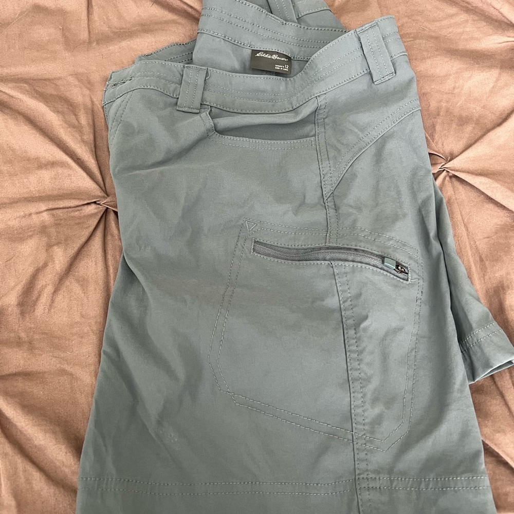 Eddie Bauer Ladies Shorts - Picture 5 of 6